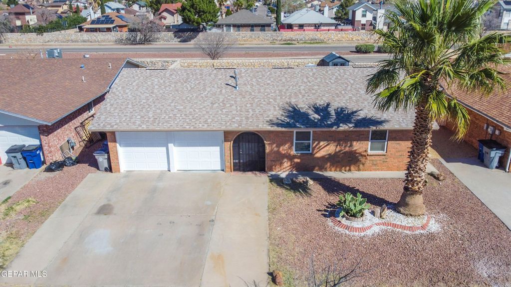 Photo of 5629 LONGVIEW Circle, El Paso, TX 79924 (MLS # 940191)