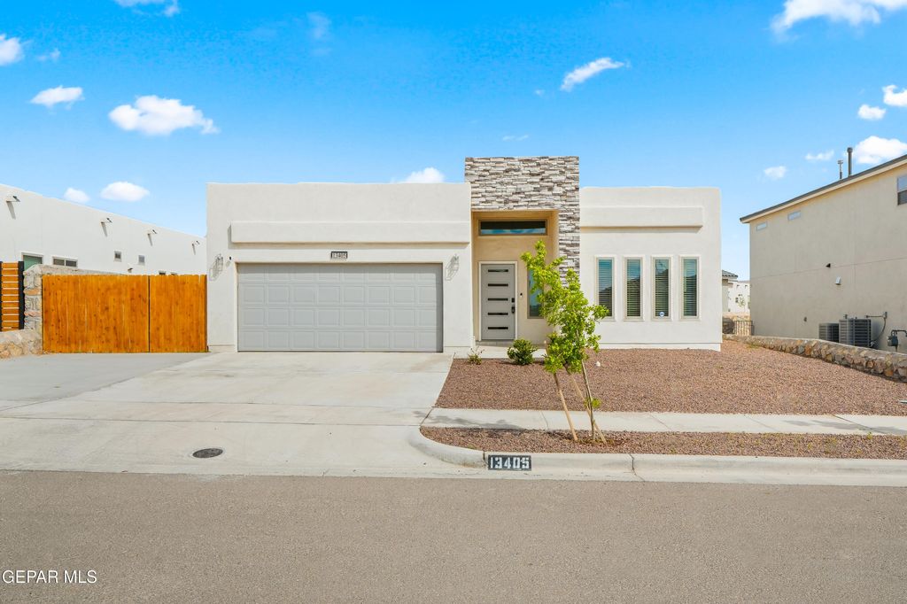 Photo of 13405 Emerald Copper Court, Horizon City, TX 79928 (MLS # 941839)