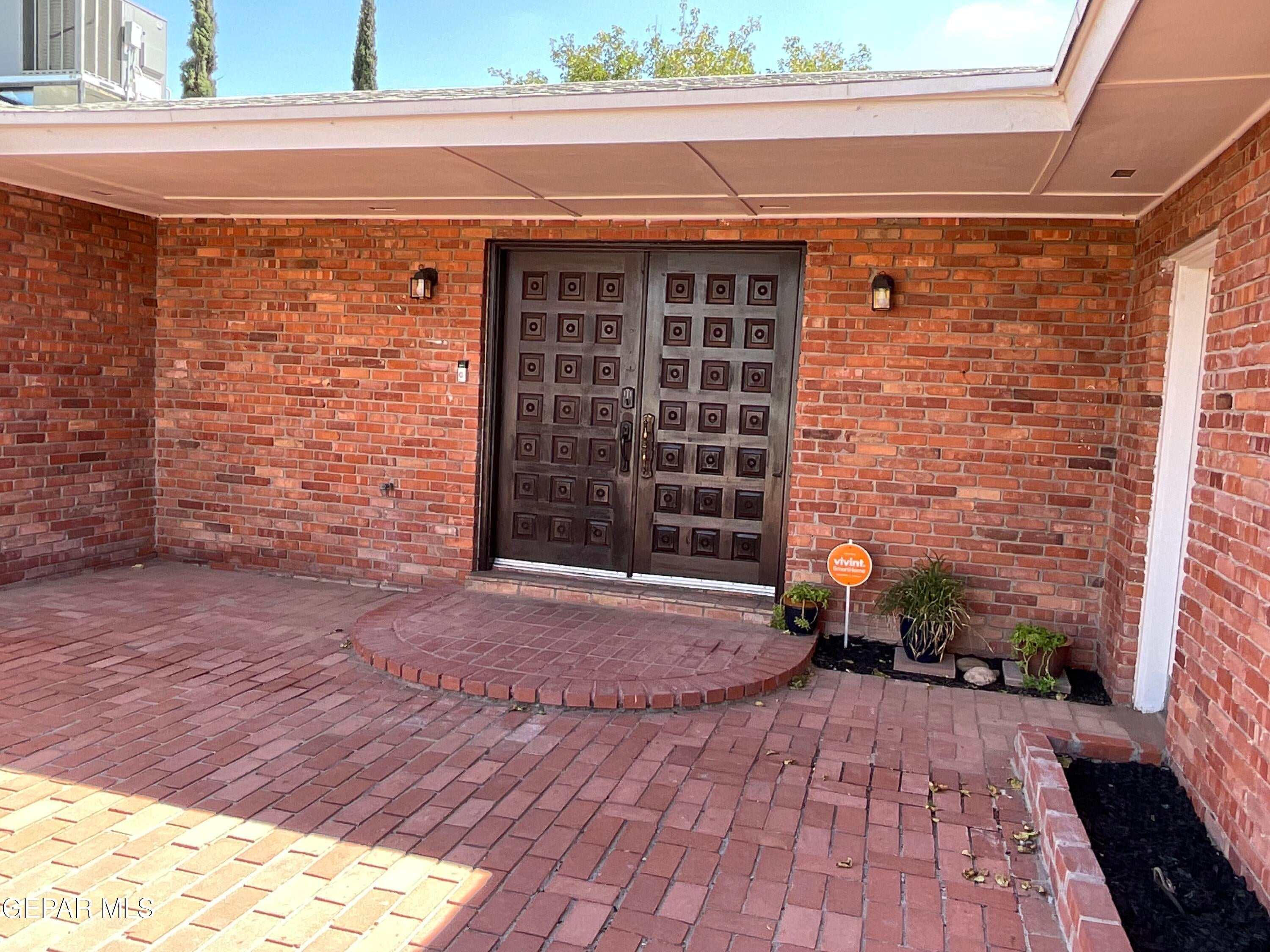 9508 DESERT HILLS Lane