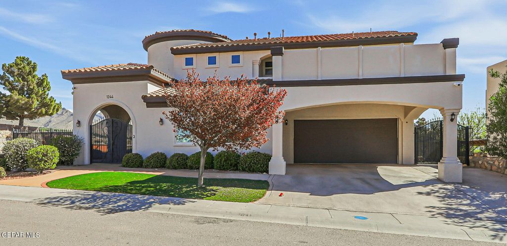 Photo of 1244 CALLE DEL SUR Drive, El Paso, TX 79912 (MLS # 940716)