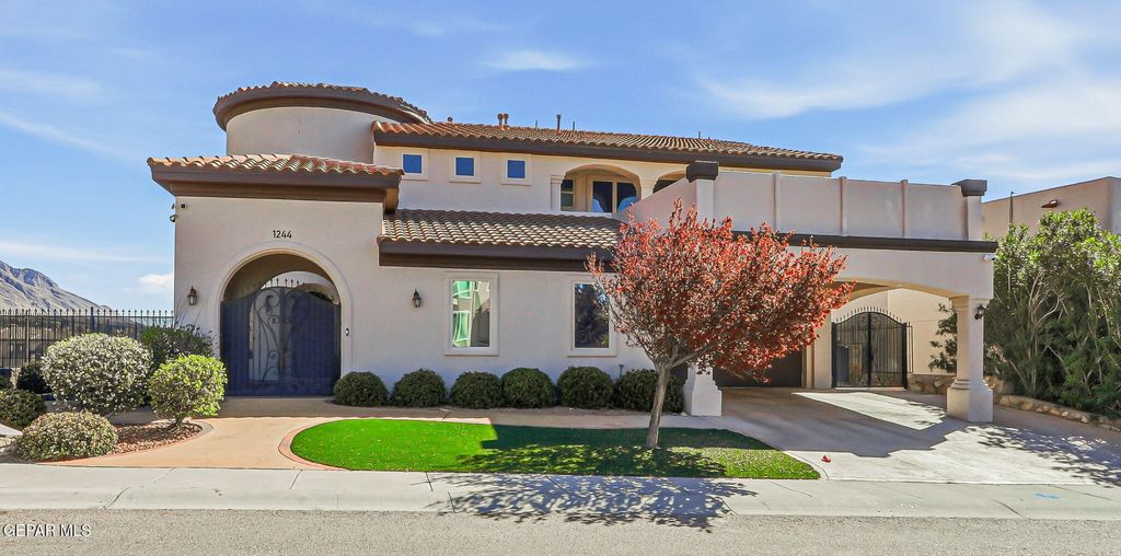 Photo of 1244 CALLE DEL SUR Drive, El Paso, TX 79912 (MLS # 940716)