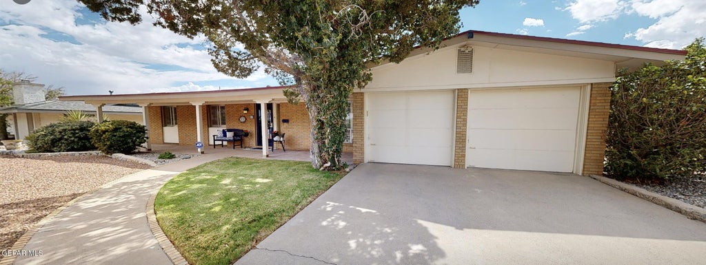 Photo of 417 INDIAN BLUFF Road, El Paso, TX 79912 (MLS # 947625)