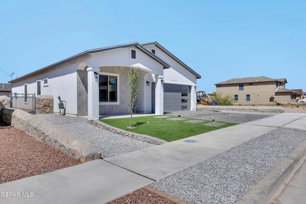 Photo of 6203 SPOTTED EAGLE Drive, El Paso, TX 79924 (MLS # 942479)