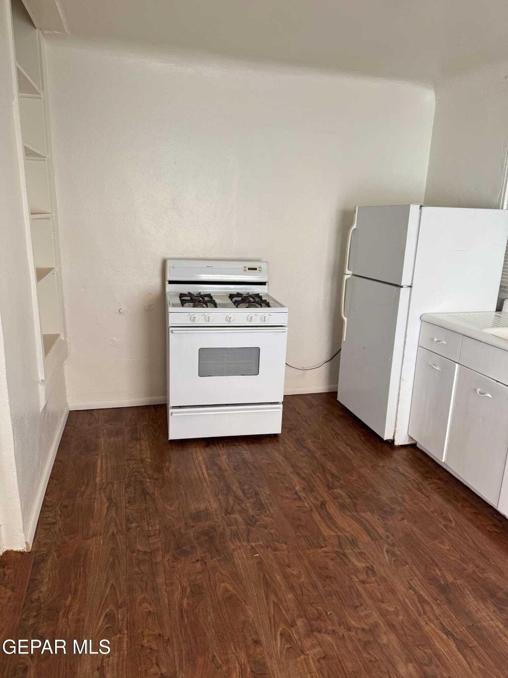 Photo of 415 S OCHOA ST, El Paso, TX 79901 (MLS # 943995)