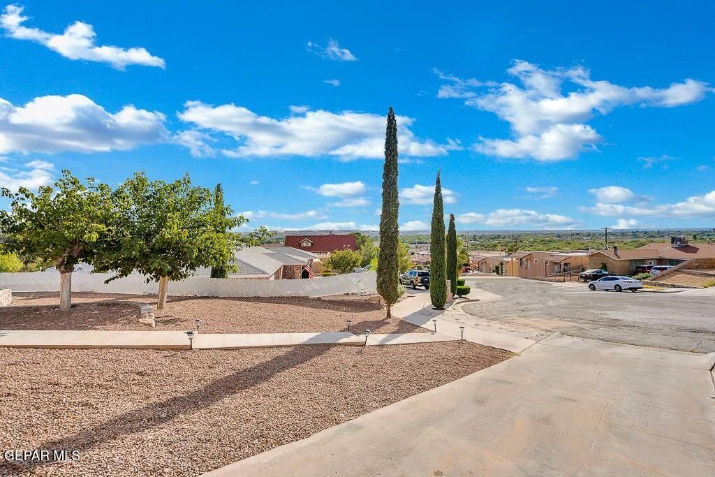 Photo of 288 ATLANTIC Road, El Paso, TX 79922 (MLS # 936645)