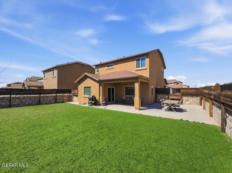 3900 LOMA BRISA Drive