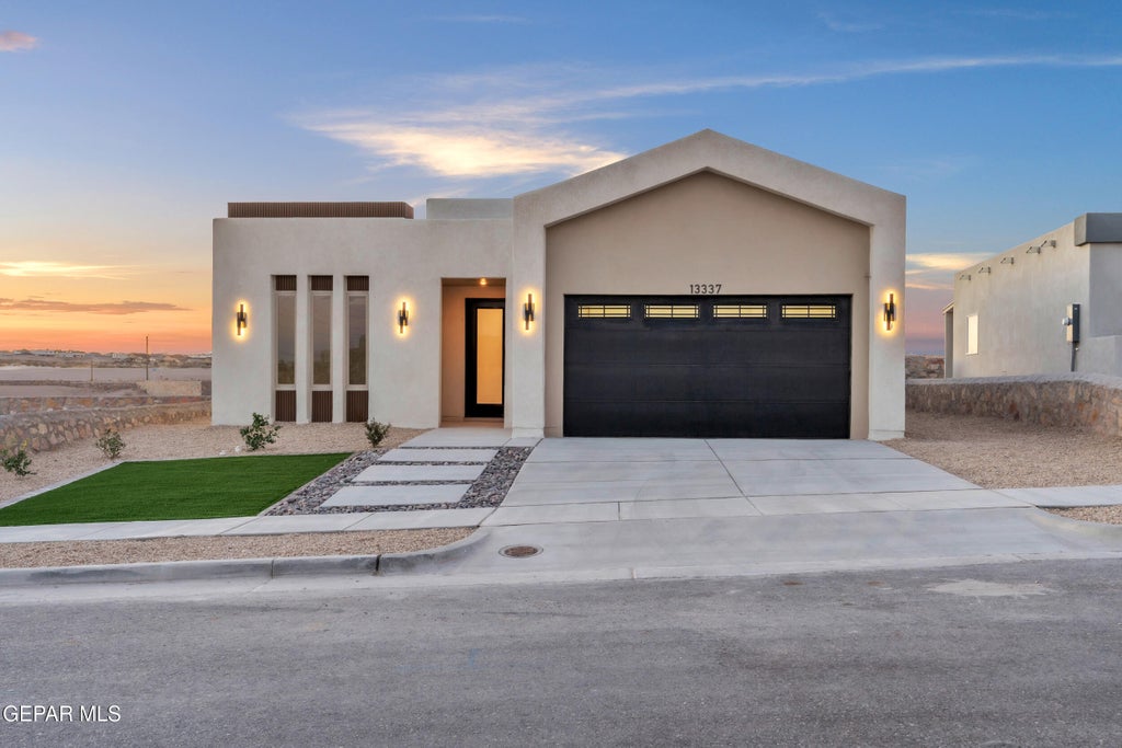 Photo of 14505 LEYLAND Parkway, Horizon City, TX 79928 (MLS # 949845)