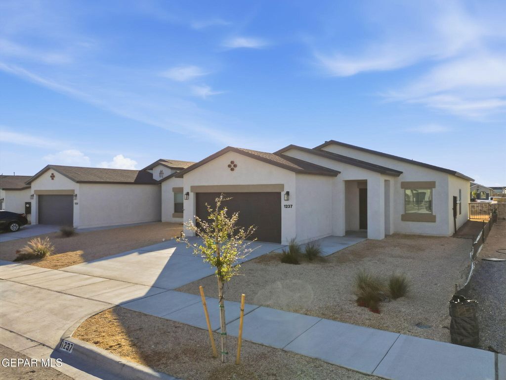Photo of 13820 Summer Wave Avenue, El Paso, TX 79928 (MLS # 941347)