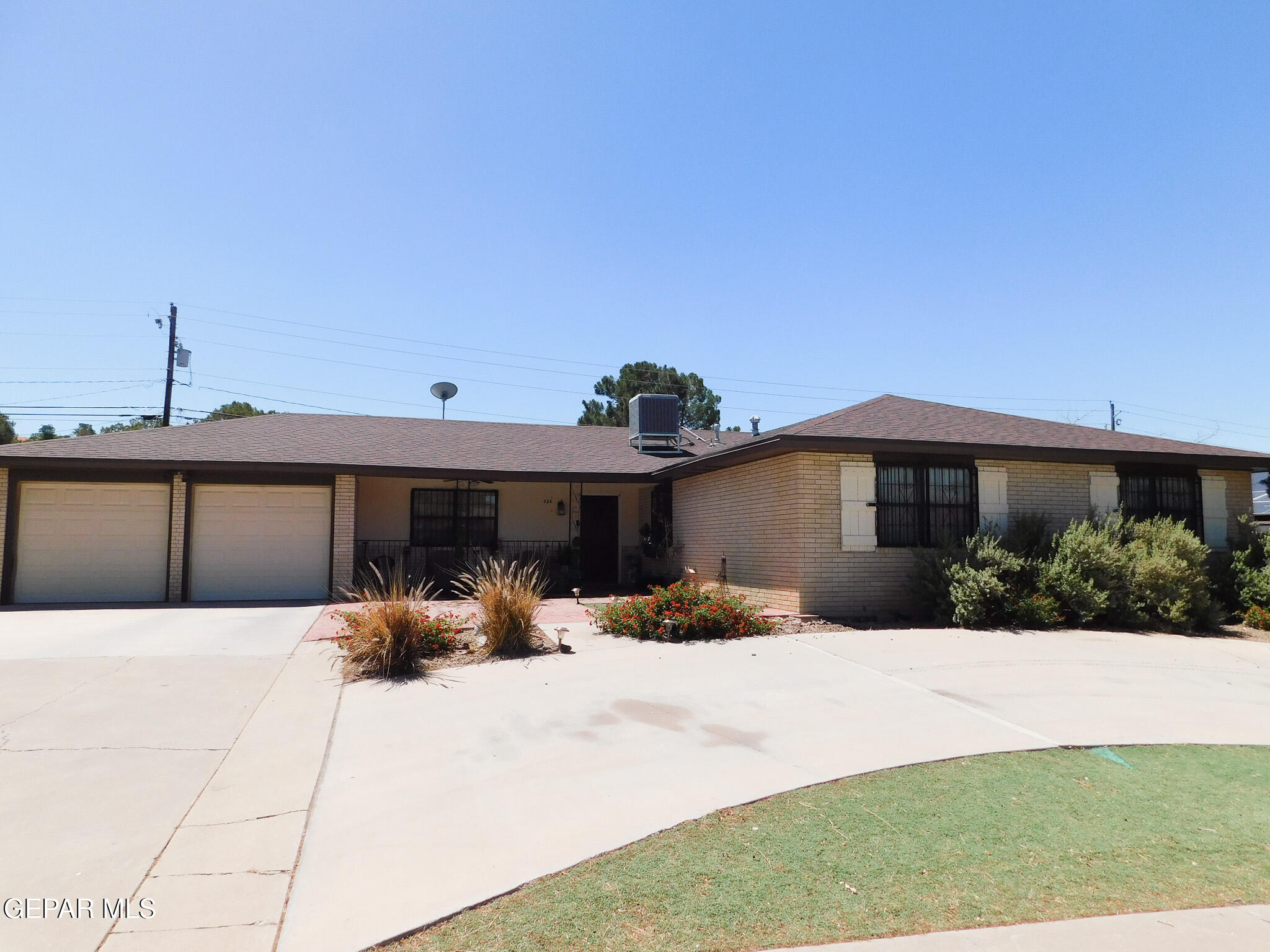 624 DE LEON Drive