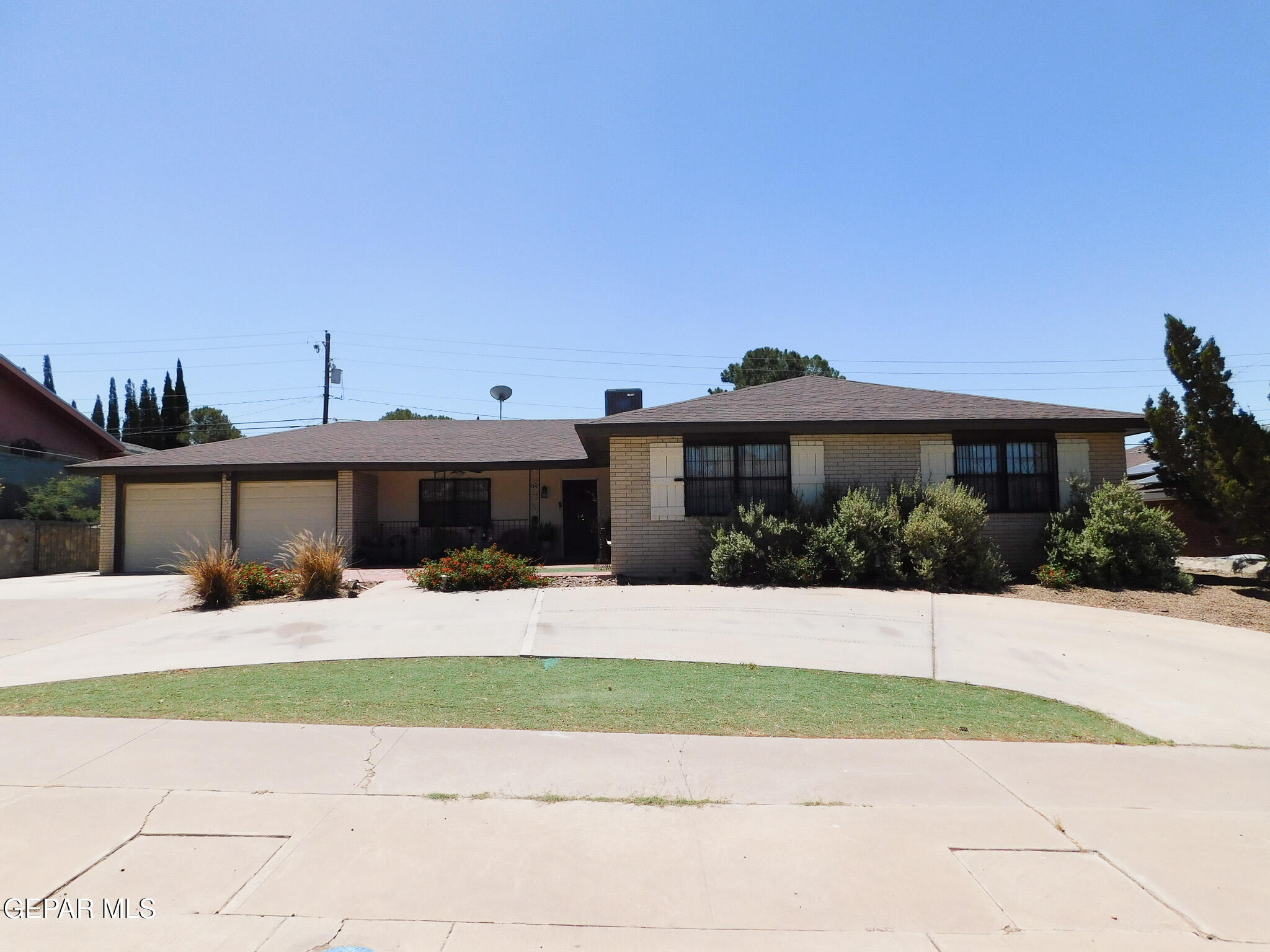 624 DE LEON Drive