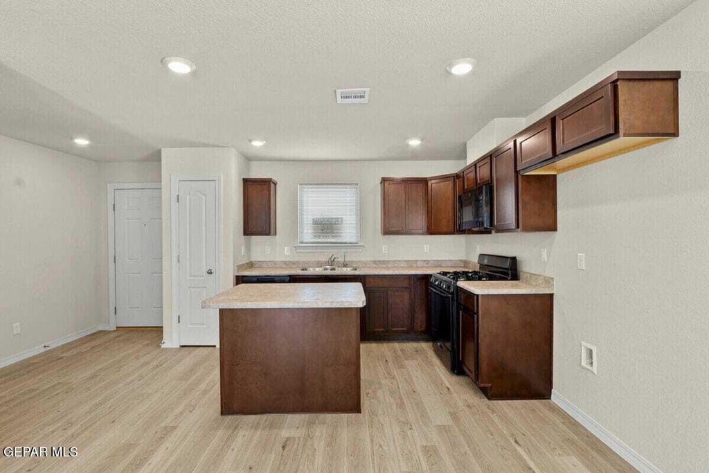Photo of 14245 Banana Yucca Avenue, Horizon City, TX 79928 (MLS # 945520)