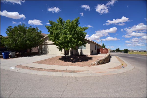 14325 ISLAND POINT DR, EL PASO, TX 79938 - Image 5f92c7bec42e48425f194440fb7ecfc2/2639563988