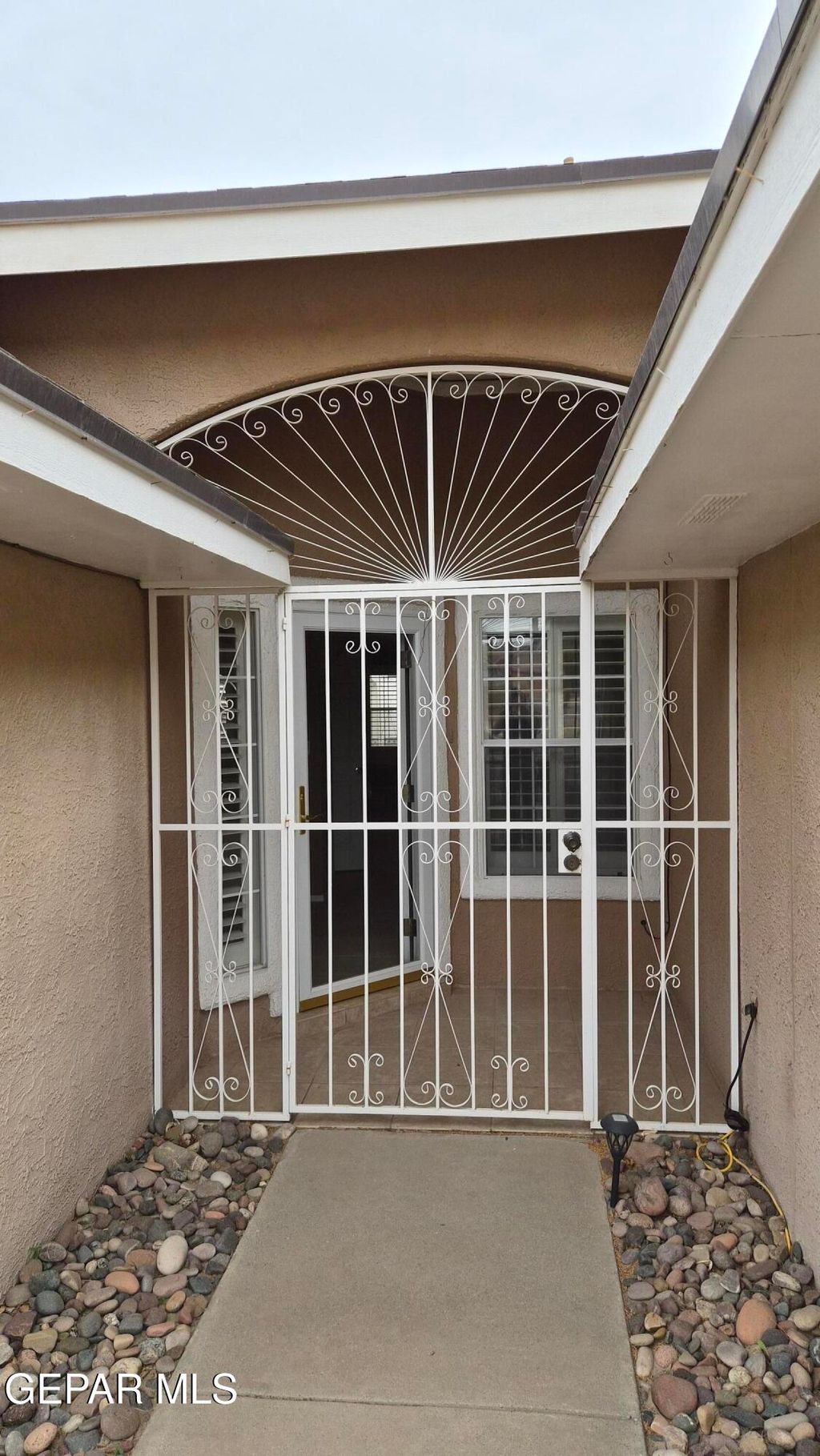 Photo of 7324 DESIERTO PAIS Drive, El Paso, TX 79912 (MLS # 944628)