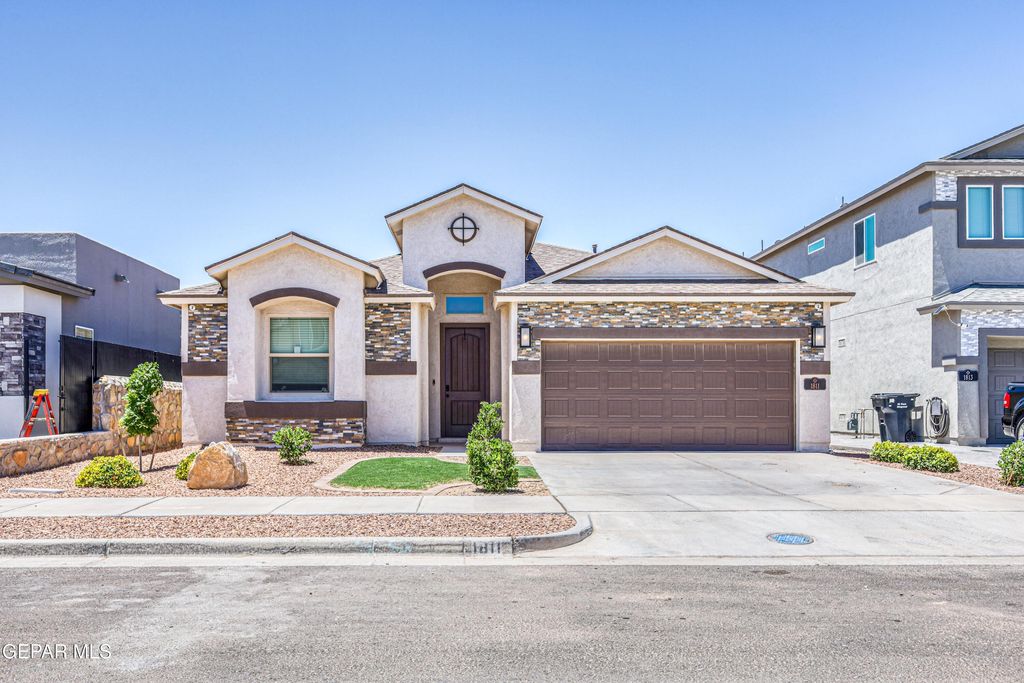 Photo of 1811 RITZY LOU Place, El Paso, TX 79928 (MLS # 943850)