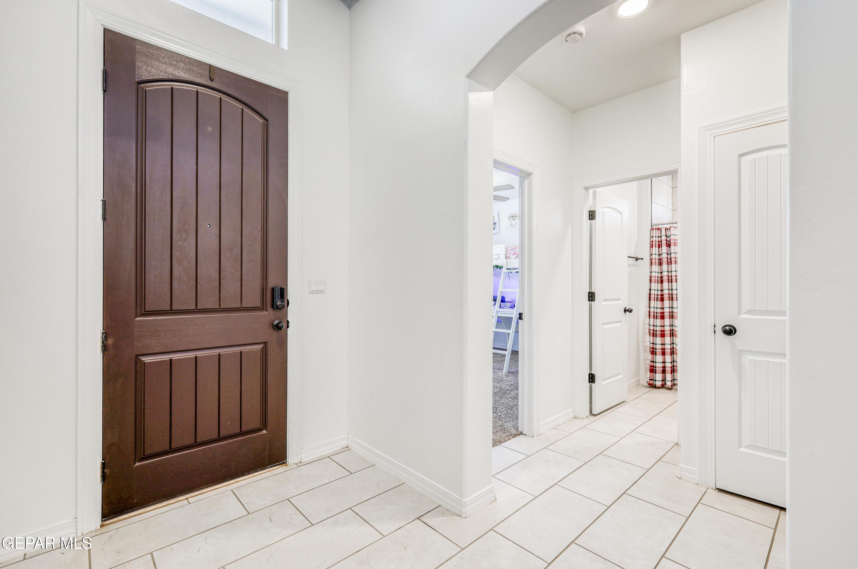 1811 RITZY LOU Place