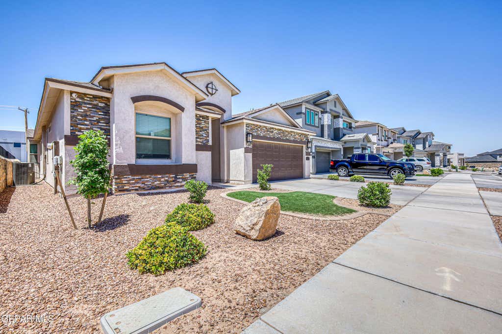 Photo of 1811 RITZY LOU Place, El Paso, TX 79928 (MLS # 943850)