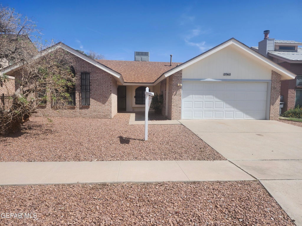 Photo of 10960 ERNIE BANKS Drive, El Paso, TX 79934 (MLS # 951355)