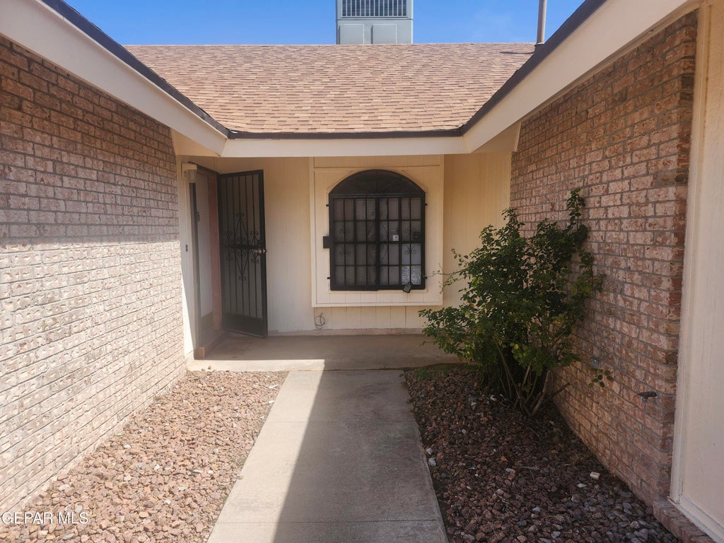 Photo of 10960 ERNIE BANKS Drive, El Paso, TX 79934 (MLS # 951355)