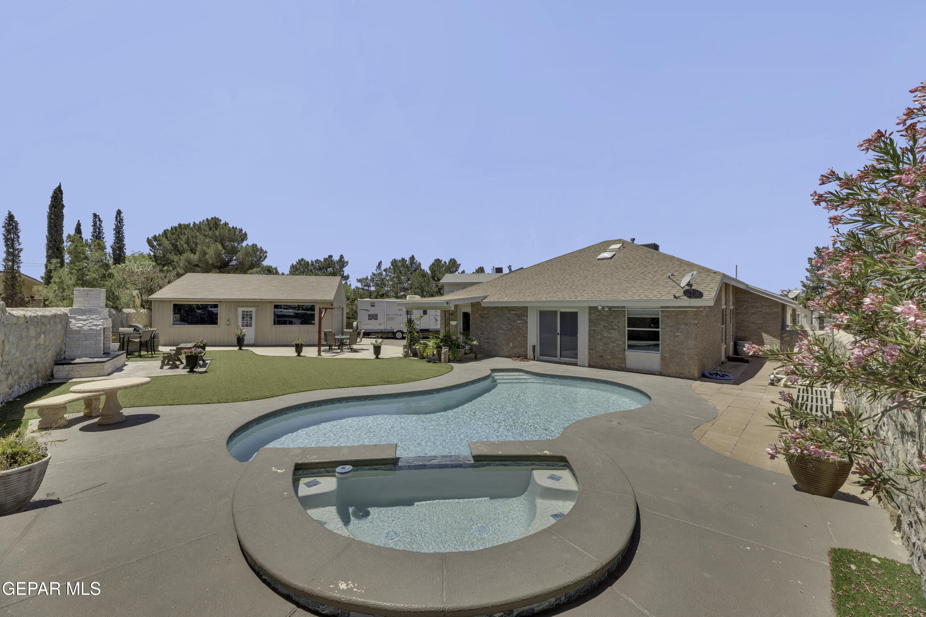 1404 ADOLPH CARSON Place