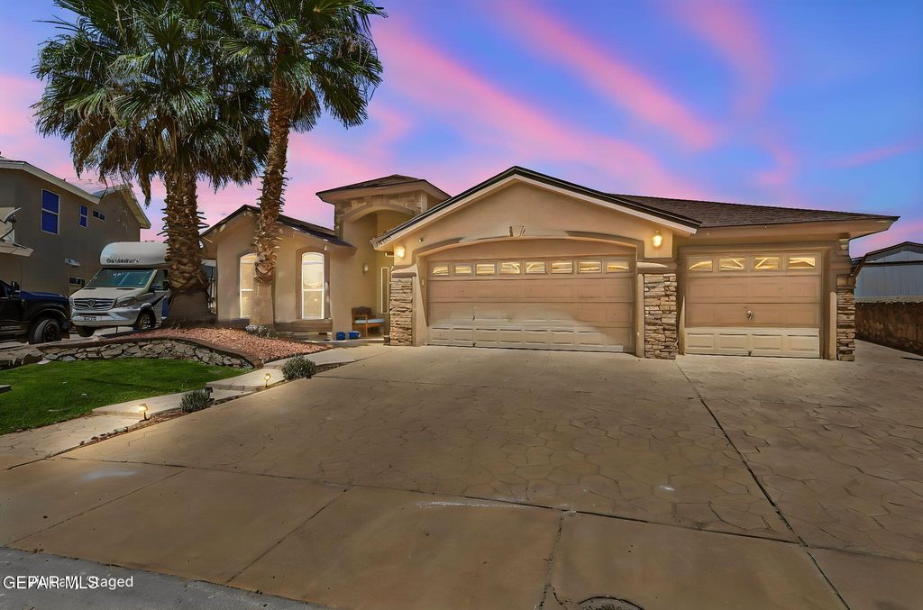 Photo of 13301 CANDACE Lane, Horizon City, TX 79928 (MLS # 943922)