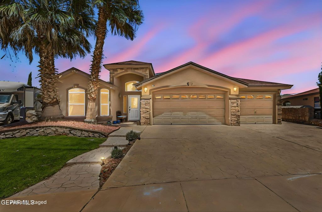 Photo of 13301 CANDACE Lane, Horizon City, TX 79928 (MLS # 943922)