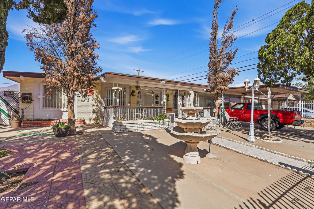 Photo of 10557 WARREN Street, El Paso, TX 79924 (MLS # 941039)