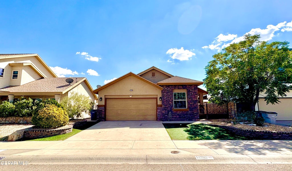 Photo of 14260 SMOKEY POINT Drive, El Paso, TX 79938 (MLS # 950654)