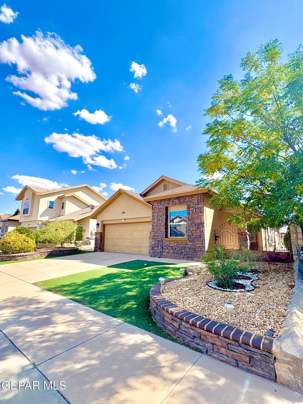 Photo of 14260 SMOKEY POINT Drive, El Paso, TX 79938 (MLS # 950654)