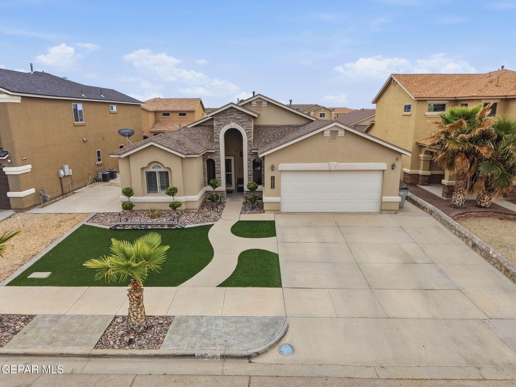 Photo of 14520 Meadow Lawn Avenue, El Paso, TX 79938 (MLS # 941898)