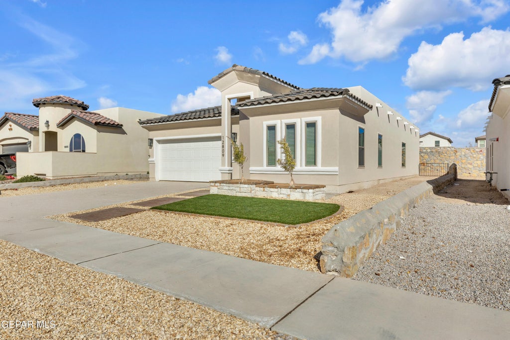 Photo of 12853 Kingsbury Avenue, El Paso, TX 79928 (MLS # 946422)