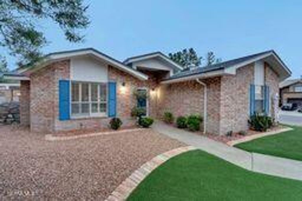 Photo of 6921 MARBLE CANYON Drive, El Paso, TX 79912 (MLS # 943493)