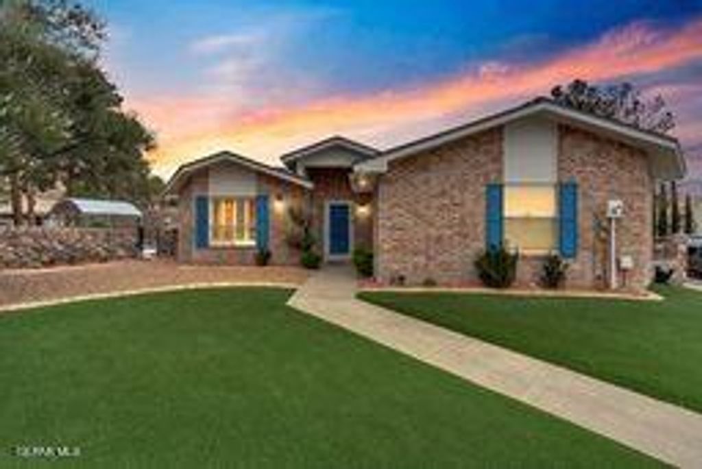 Photo of 6921 MARBLE CANYON Drive, El Paso, TX 79912 (MLS # 943493)