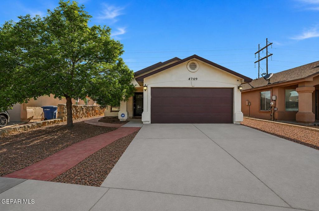 Photo of 4709 KIKO A FIERRO Drive, El Paso, TX 79938 (MLS # 943919)