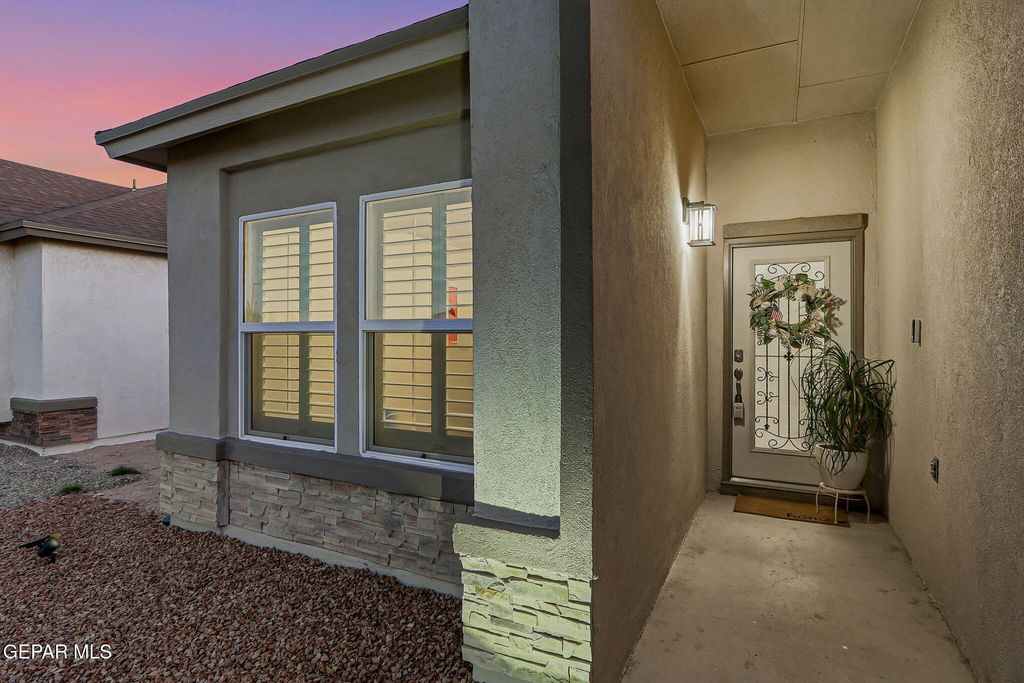 Photo of 13836 SKY RANGER Avenue, Horizon City, TX 79928 (MLS # 934621)