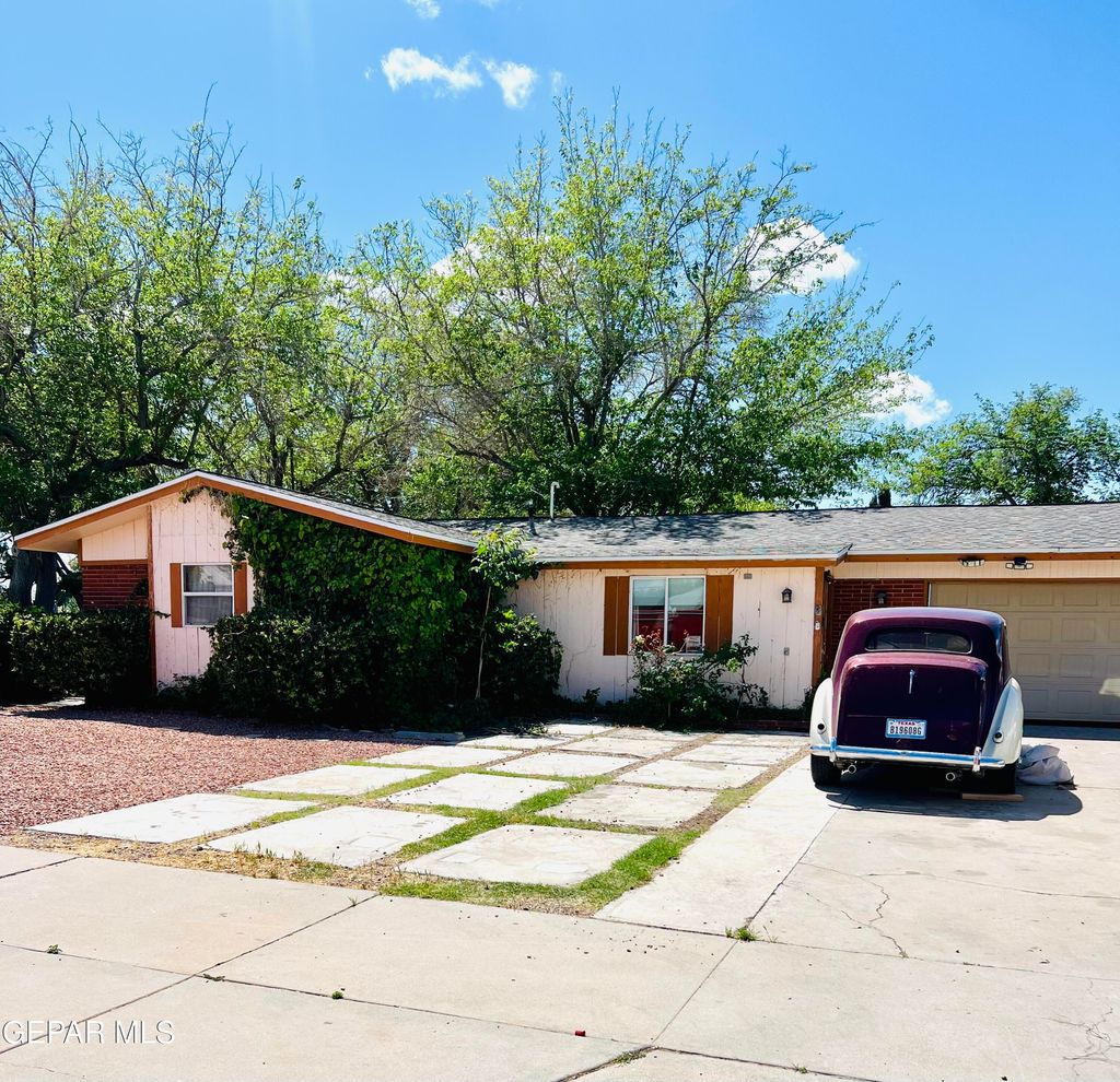 Photo of 3305 TYRONE Drive, El Paso, TX 79925 (MLS # 941724)
