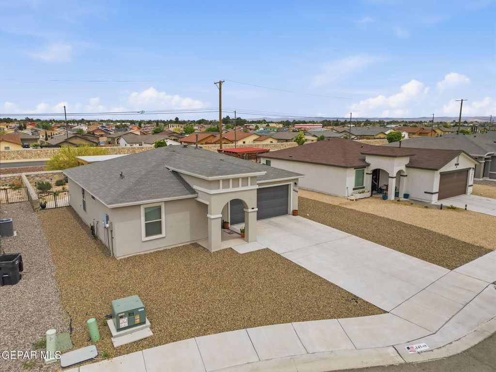 Photo of 14549 Mescal Bean Avenue, Horizon City, TX 79928 (MLS # 942404)