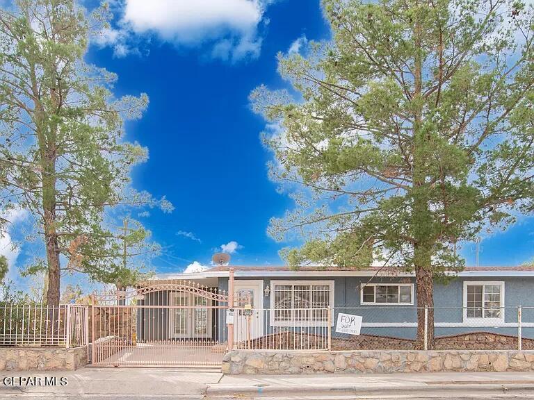 Photo 1 of 11 — 7632 Franklin Drive A, El Paso, TX 79915