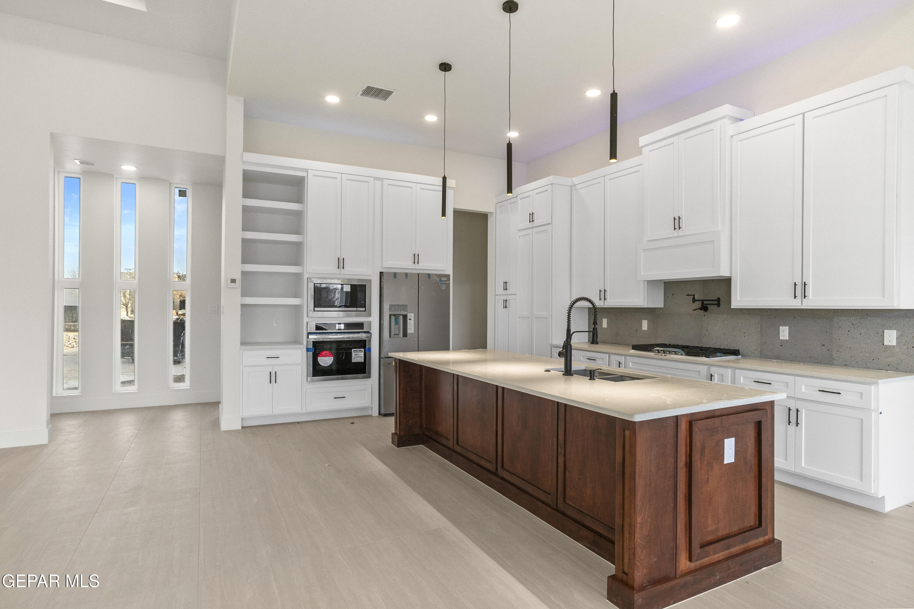 5652 RIO BONITO Circle