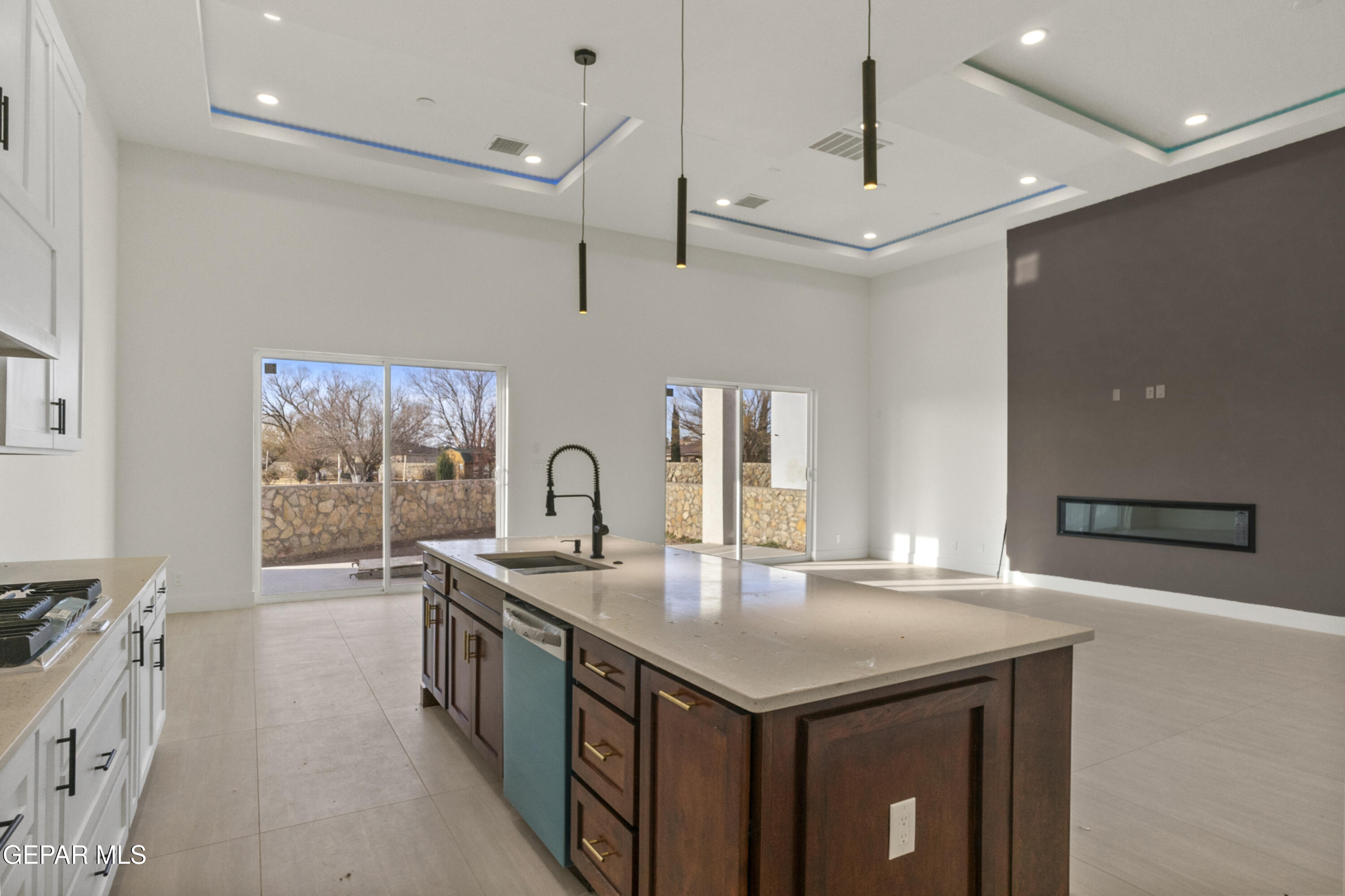 5652 RIO BONITO Circle