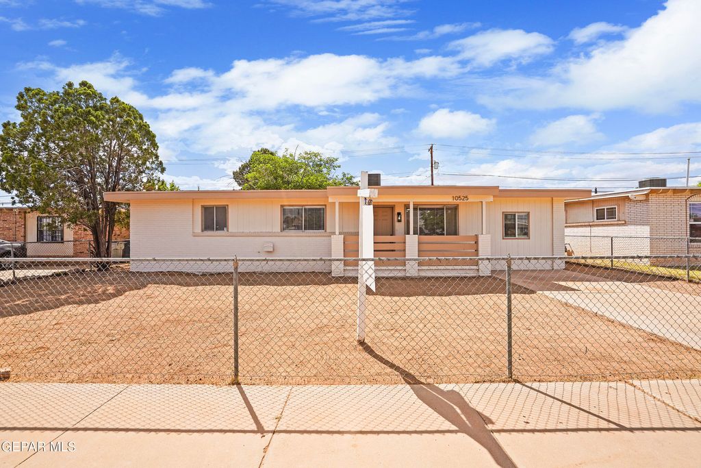 Photo of 10525 KENDALL Street, El Paso, TX 79924 (MLS # 941942)