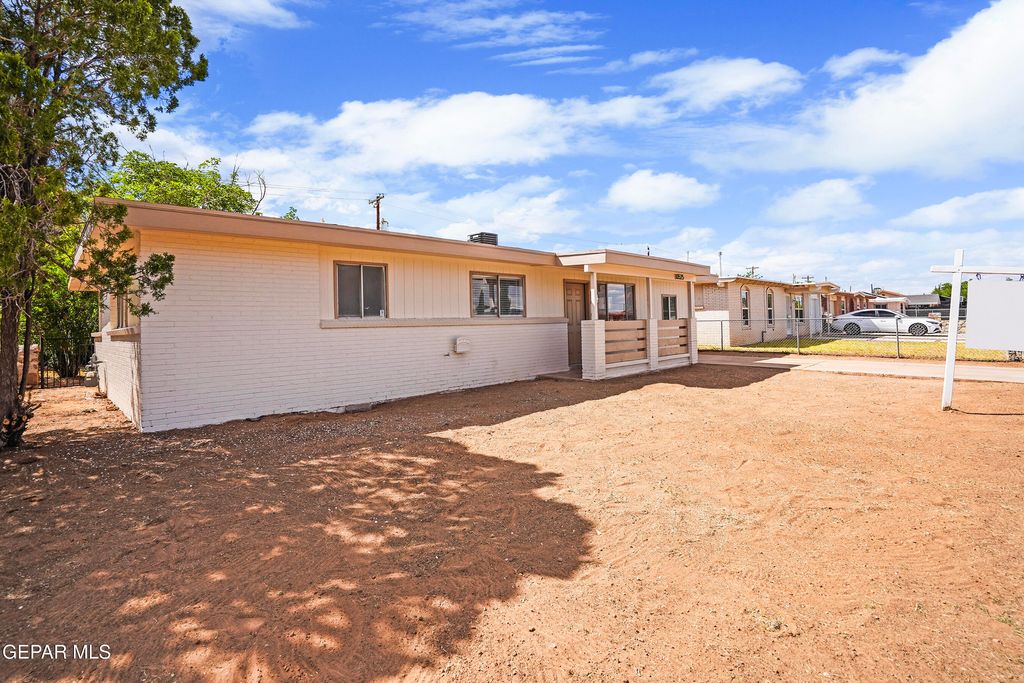 Photo of 10525 KENDALL Street, El Paso, TX 79924 (MLS # 941942)