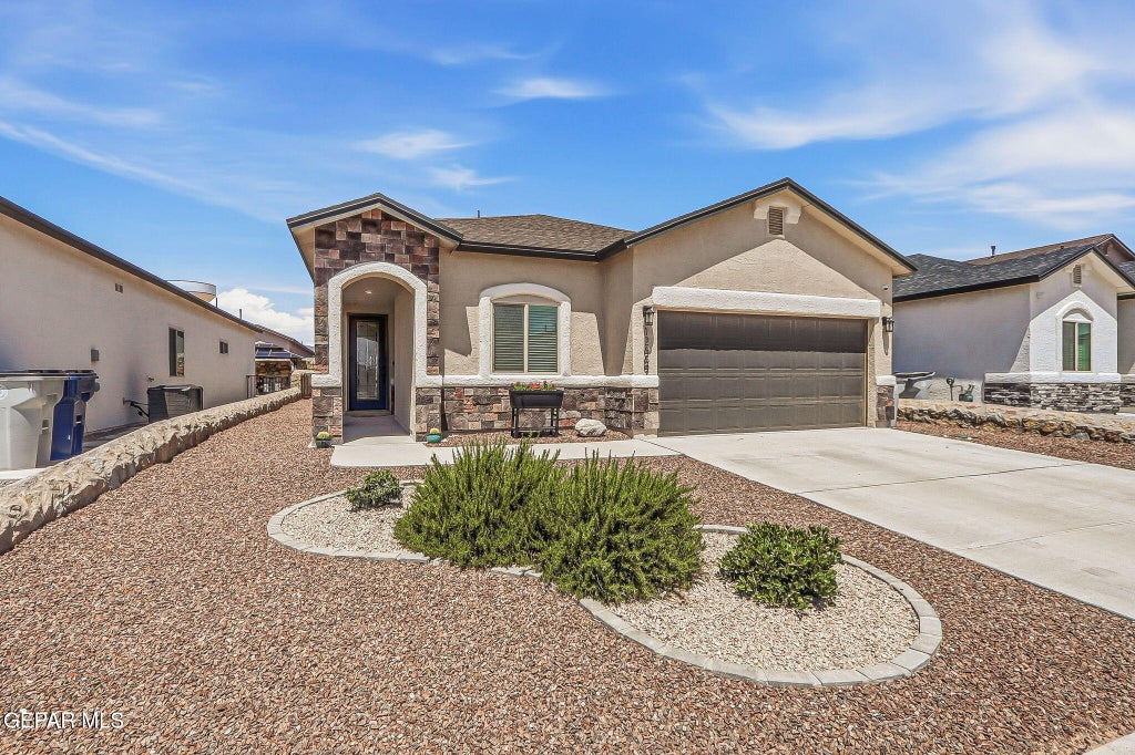 Photo of 12669 CONO NORTE Drive, El Paso, TX 79934 (MLS # 947433)