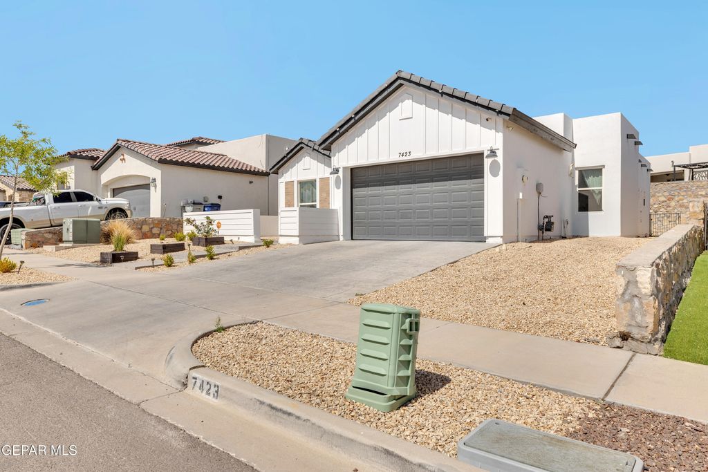 Photo of 7423 SIDEWINDER BEND Drive, El Paso, TX 79911 (MLS # 941939)