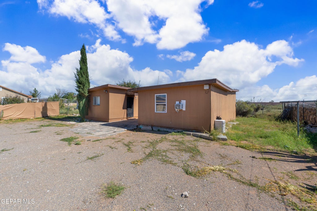 Photo of 3948 Vanderveer Drive, El Paso, TX 79938 (MLS # 953383)