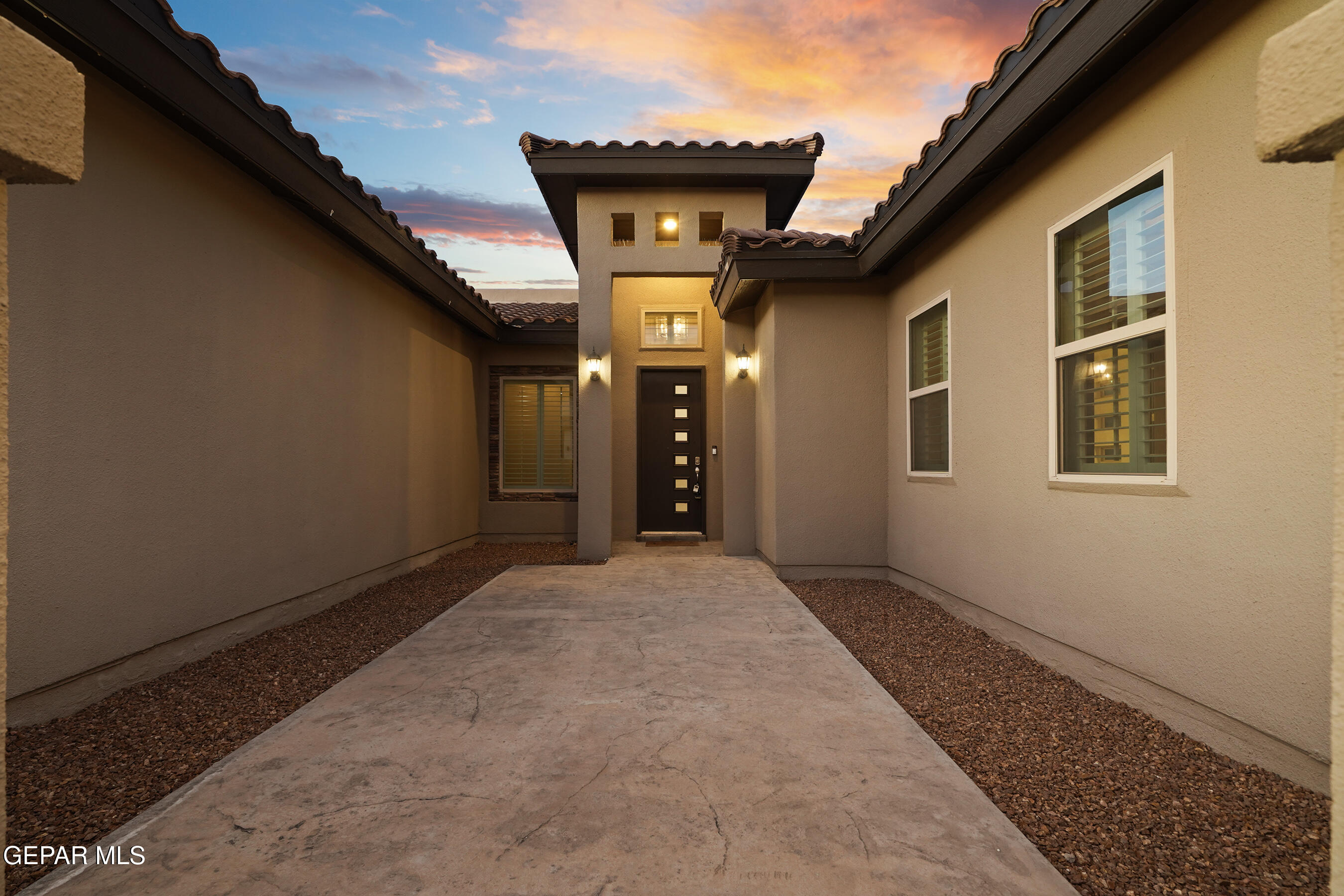 7379 MULE TEAM Drive