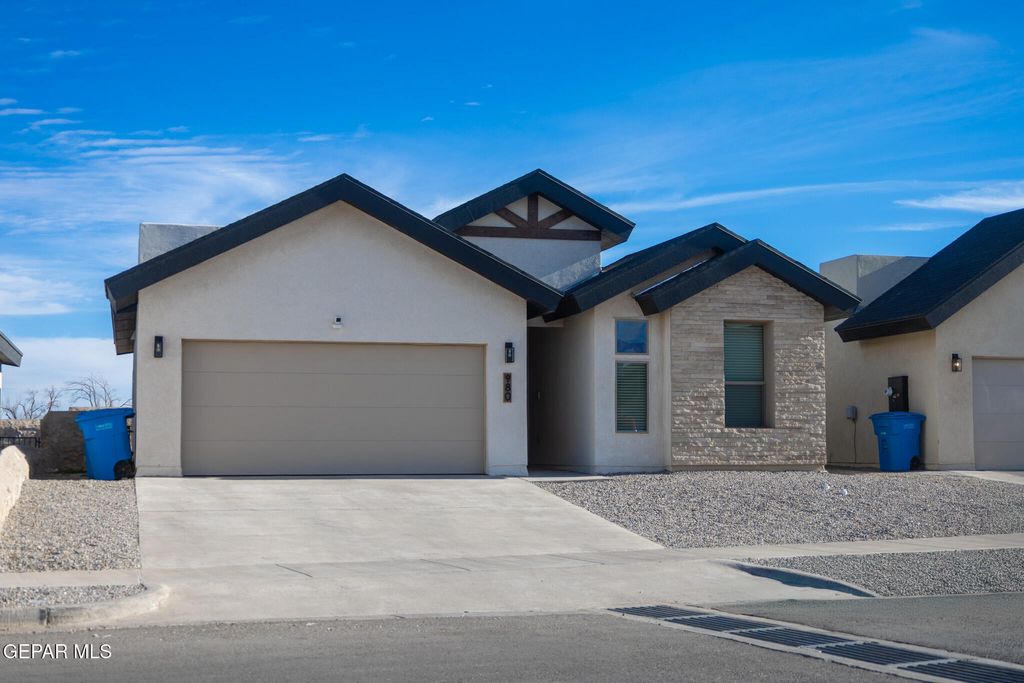 Photo of 980 Barbara Avenue, Socorro, TX 79927 (MLS # 938235)