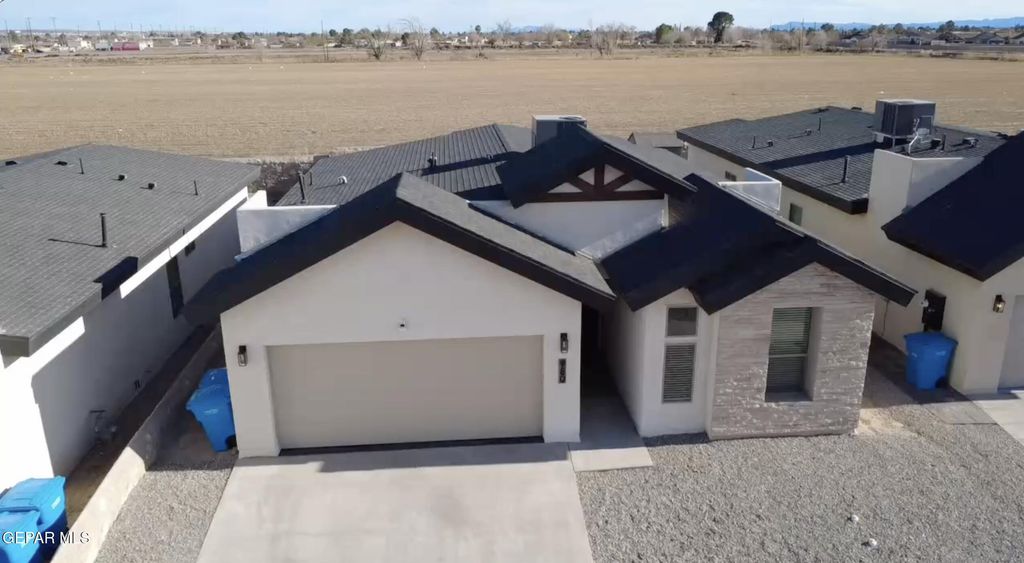 Photo of 980 Barbara Avenue, Socorro, TX 79927 (MLS # 938235)