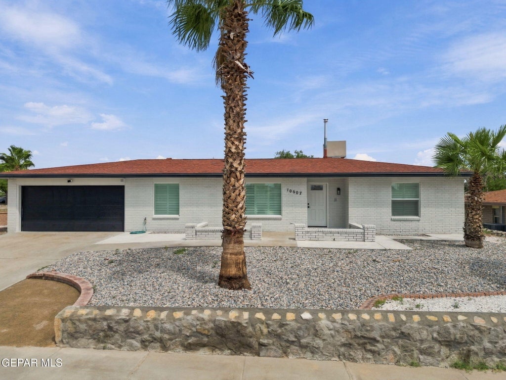 Photo of 10607 HAVENROCK Drive, El Paso, TX 79935 (MLS # 951340)