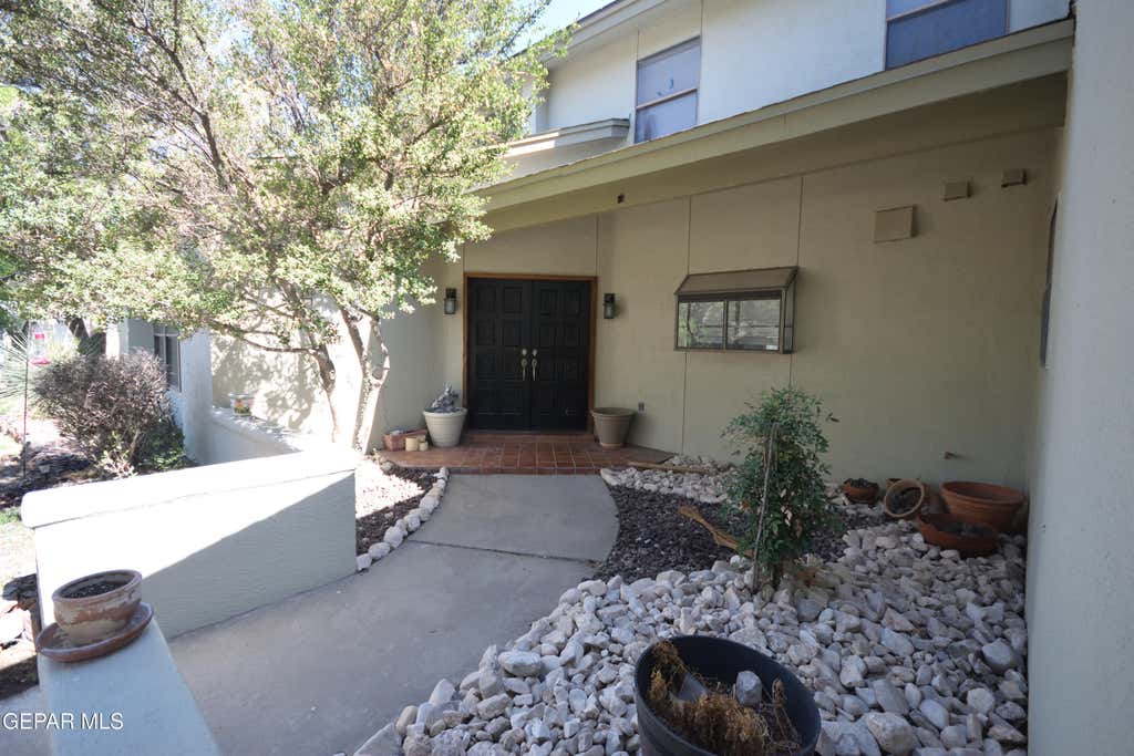 Photo of 6225 CAMINO ALEGRE Drive, El Paso, TX 79912 (MLS # 931002)