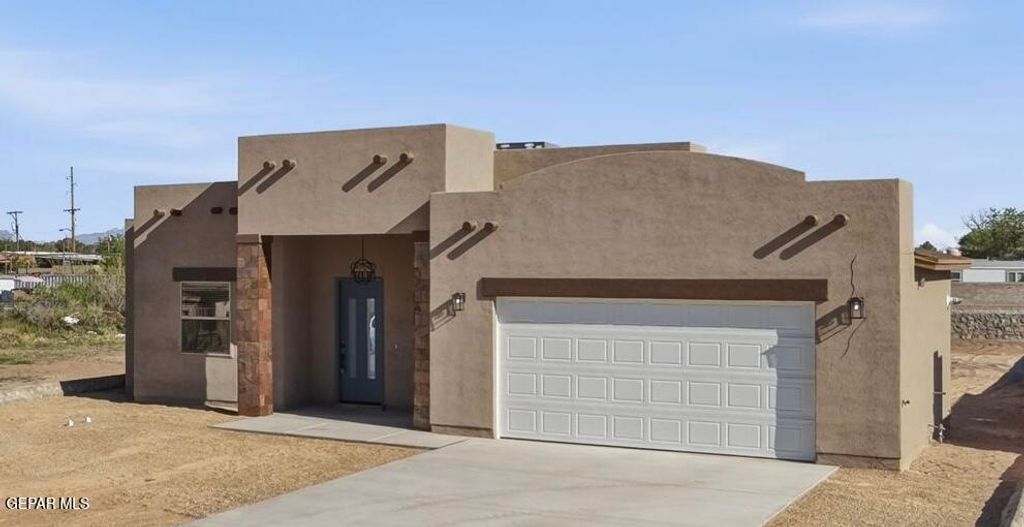 Photo of 331 Apodaca Road, Socorro, TX 79927 (MLS # 941916)